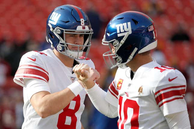 Can Daniel Jones (l.) lead Big Blue to the Super Bowl like Eli Manning (r.)?