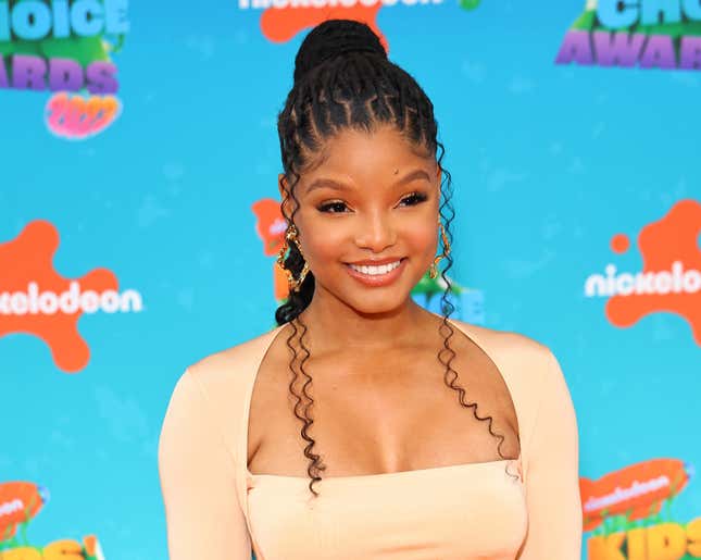 Image for article titled Halle Bailey Has Emotional 1st Look at The Little Mermaid Ariel Doll
