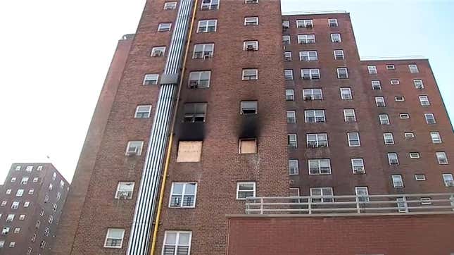 Image for article titled Nine E-Bike Batteries Cause Huge NYC Apartment Fire