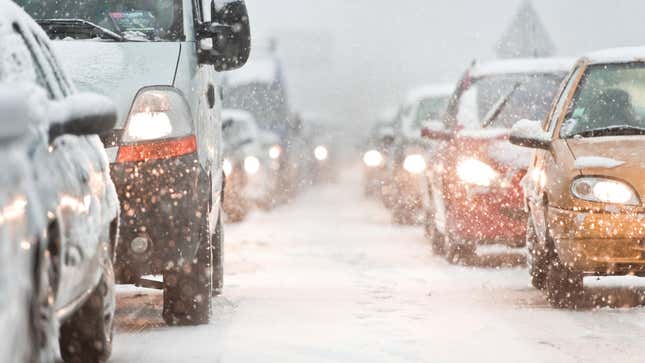 Image for article titled How Winter Weather Will Affect Your Holiday Travel Plans This Year