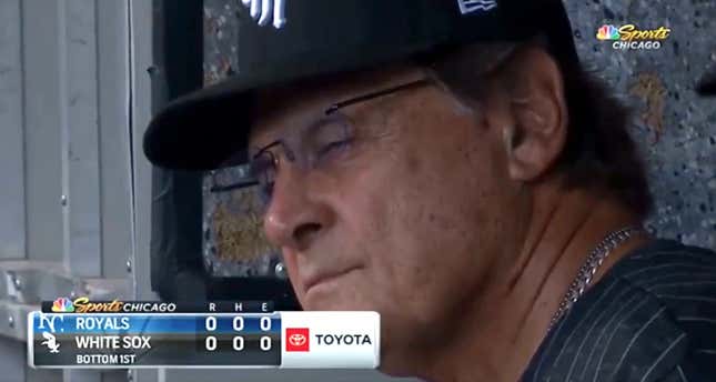 Tony La Russa dragged after he dozes off in White Sox dugout