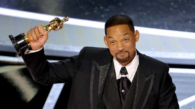 Image for article titled UPDATE: Oscars producer says LAPD offered to arrest Will Smith on Sunday night, details aftermath of the slap