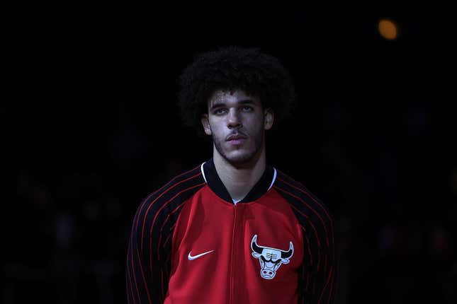 Latest Lonzo Ball injury update brings more bad news for Chicago