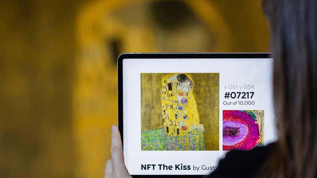 NFT presentation "The Kiss" by Gustav Klimt at the Belvedere.
