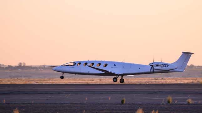 Eviation’s “Alice”, the world’s first all-electric commuter airplane, takes off for its first flight at 7:10 am on September 27, 2022 in Moses Lake, Washington. Piloted by Eviation’s Chief Test Pilot Steve Crane, the flight lasted 8 minutes taking the aircraft to an altitude of 3500 ft. 