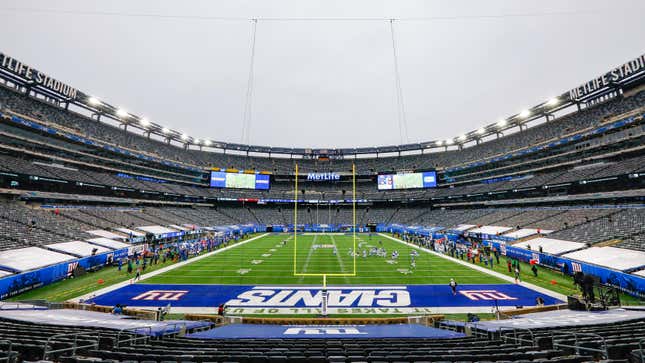 MetLife Stadium - Mondays aren't so bad when they end with a New York Giants  game 