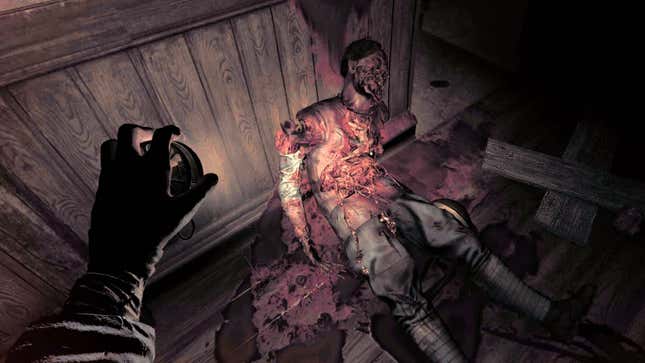 The Amnesia: The Bunker protagonist shines a light on a dismembered body.