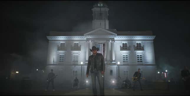 Image for article titled Jason Aldean&#39;s Music Video for Racist Song Was Filmed in Front of Courthouse Where Black Man Was Lynched