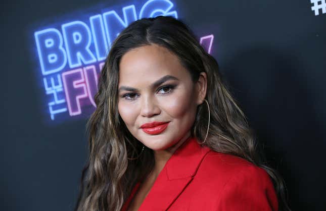 Image for article titled Chrissy Teigen Reportedly Drops Guest Role in Netflix Series Amid Bullying Backlash