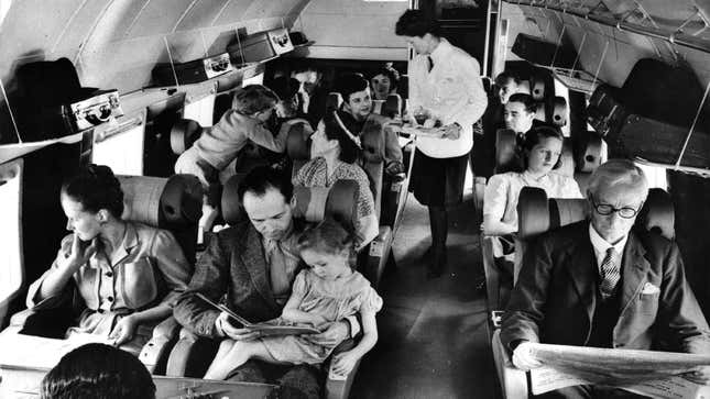 Image for article titled Amazing In-Flight Perks That Airlines Had In The 1960s