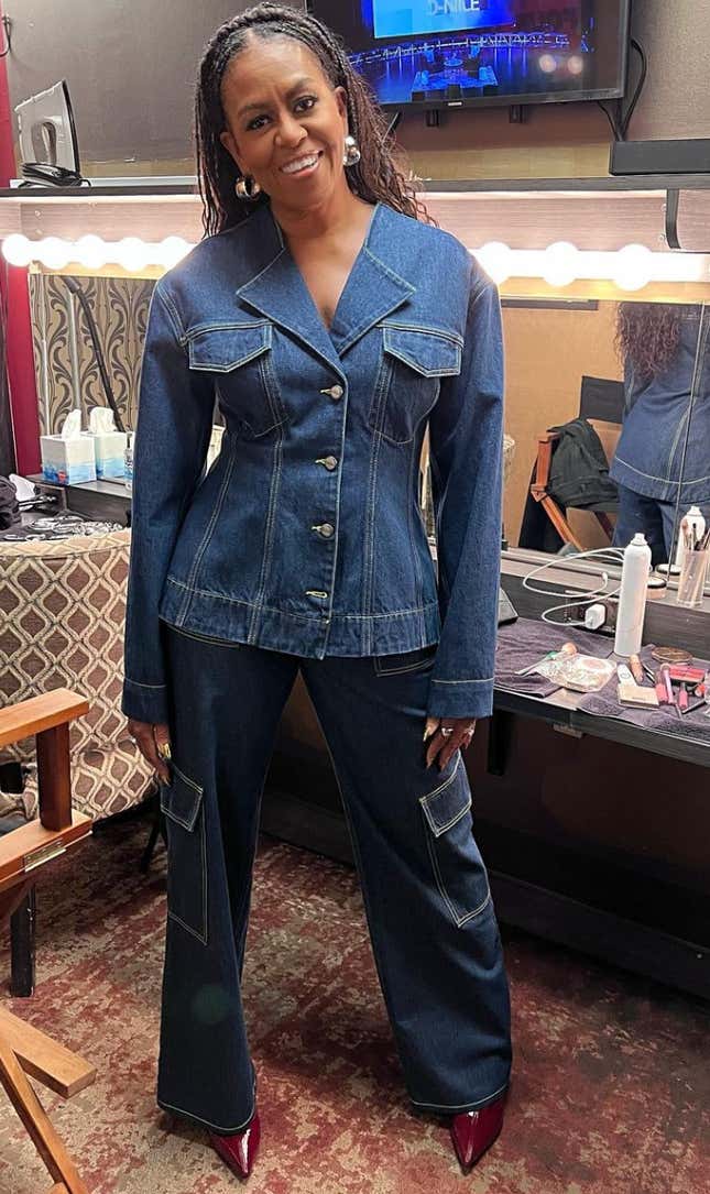 Image for article titled Michelle Obama Looks Fucking Great