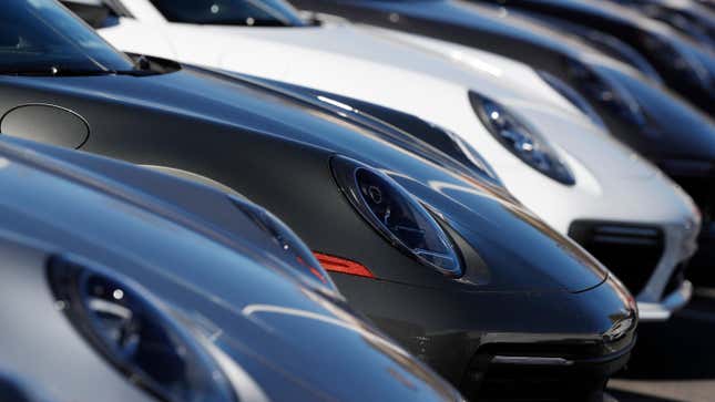 Image for article titled Federal Trade Commission Wants to Ban the Shadiest Car Sales Tactics