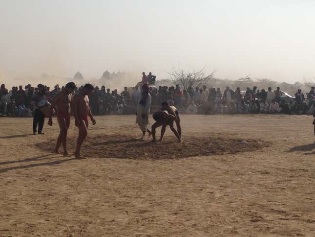 Cholistan Desert Jeep Rally-Pakistan-Wrestling