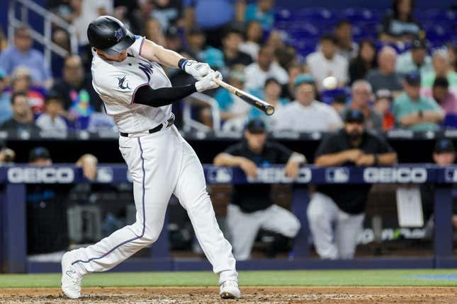 Yuli Gurriel SMACKS His First Home Run with Miami Marlins!