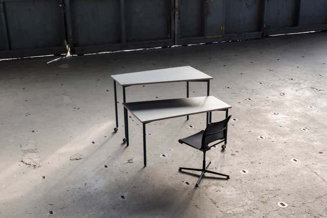Image for article titled Could ditching rectangular desks improve oppressive open-plan offices?