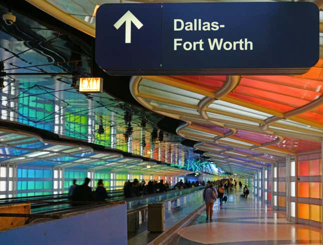 Image for article titled O’Hare Airport Unveils New 950-Mile Moving Walkway To Dallas-Fort Worth