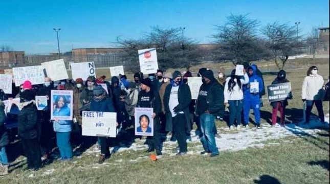 Jan 17. over 200 people gathered outside the Women’s Huron Valley Correctional Facility to protest the inhumane conditions and abuse happening to the women inside.
