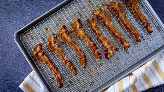 Image for article titled 11 Delicious Ways to Cook With Bacon and Its Grease