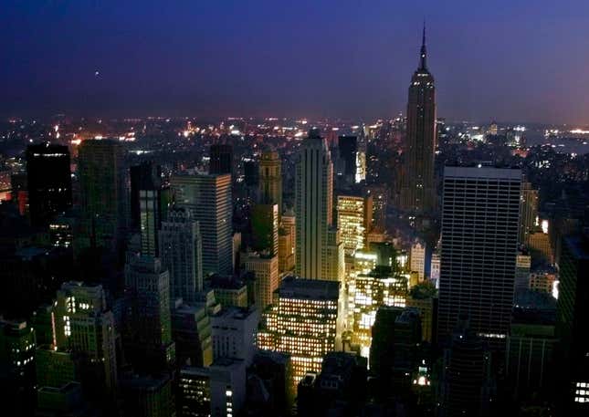Image for article titled What New York looked like without electricity in 2003