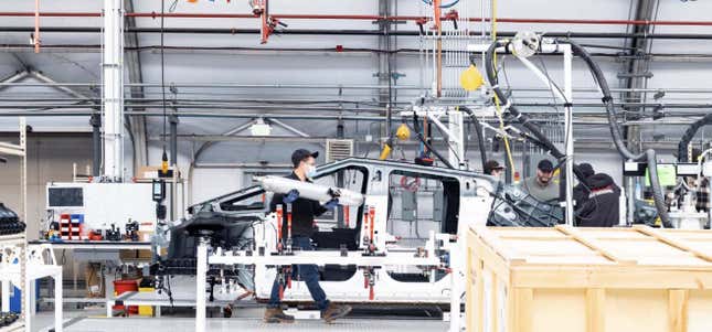 Se filtra correo de Musk sobre la importancia de la construcción perfecta del Cybertruck