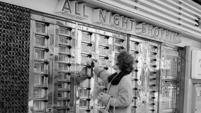 A shopper selecting from vending machines in 1963, after Keedoozle had closed