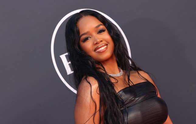 Image for article titled H.E.R.&#39;s Newest Venture Could Make Her an EGOT Winner