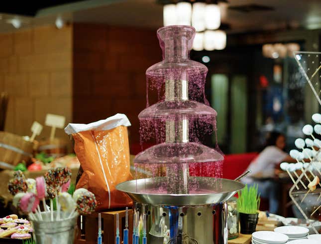 Image for article titled Pharma Company’s Holiday Party Features Insulin Fountain