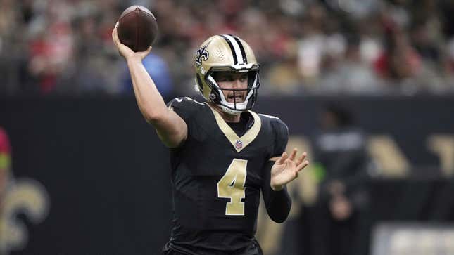 Image for article titled Now that Joe Burrow is the NFL&#39;s richest player, here&#39;s a look at the QBs he surpassed on the highest-paid list