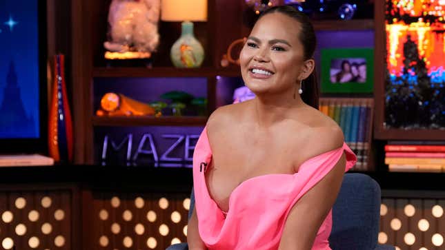 Image for article titled Chrissy Teigen Snaps at Haters Saying She Has a &#39;New Face&#39; From Fillers: &#39;I Gained Weight&#39;