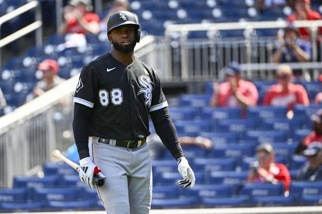 Chicago White Sox Lose Former Top Prospect to Season-Ending Knee