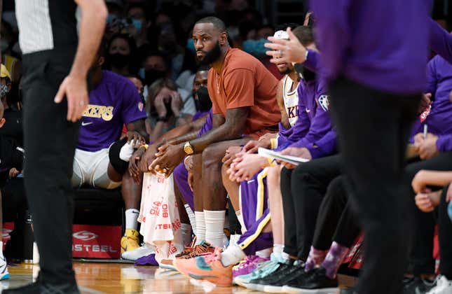 The Lakers would be best off taking a conservative approach to LeBron James’ regular-season minutes this year.