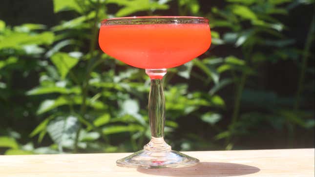 Image for article titled Beat the Heat by Making a Strawberry Cachaça Cooler