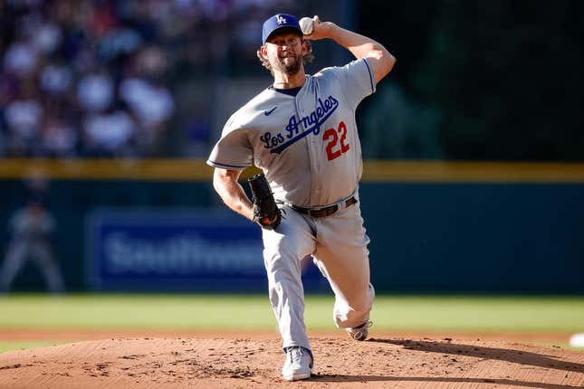 Clayton Kershaw Los Angeles Dodgers Autographed 16 x 20 Pitching