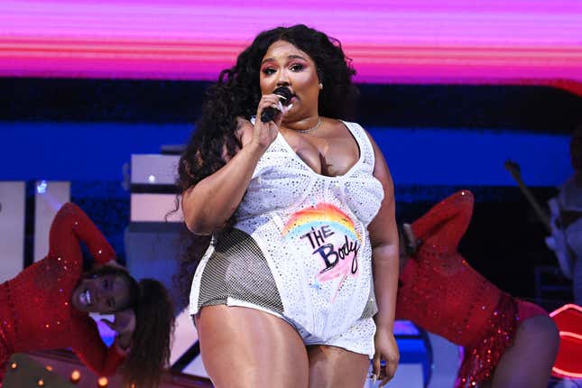 MIAMI BEACH, FLORIDA - DECEMBER 04: Lizzo performs live from Miami Beach at the Platinum Studio for American Express UNSTAGED Final 2021 Performance at Miami Beach EDITION on December 04, 2021 in Miami Beach, Florida. (Photo by Bryan Bedder/Getty Images for American Express)