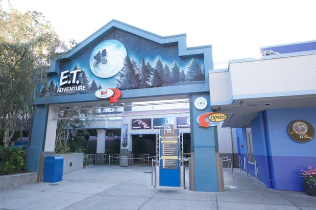 E.T. Ride exterior