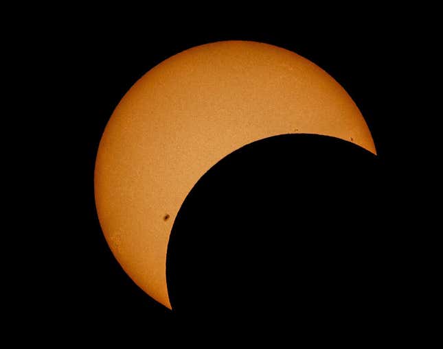 Image for article titled The Most Captivating Photos of This Weekend's Annular Eclipse