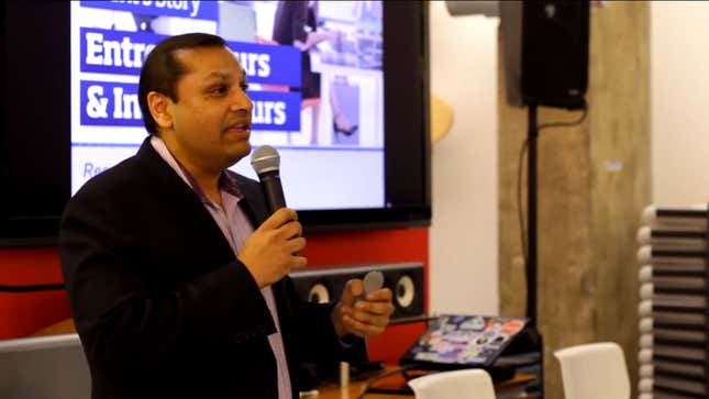 Reggie Aggarwal imparting wisdom at a startup event in Washington, DC.