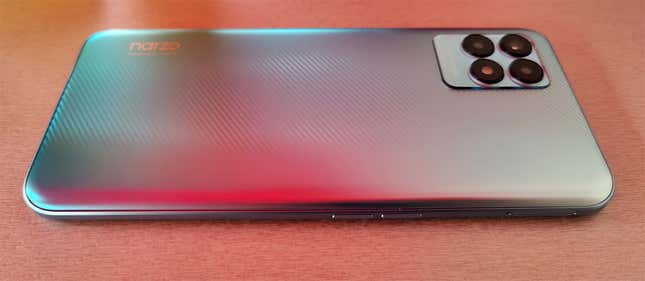 Imagen para el artículo titulado El Realme Narzo 50 es un buen móvil barato para juegos