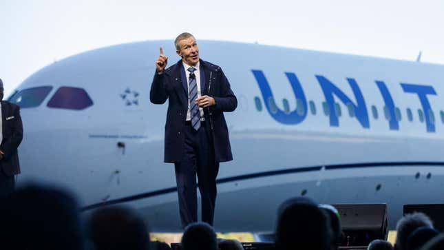 Image for article titled United&#39;s CEO Blamed The FAA For Flight Cancellations But Not United