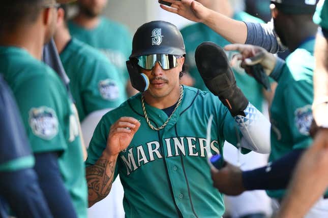 Hawaii's Kolten Wong picked up by Los Angeles Dodgers