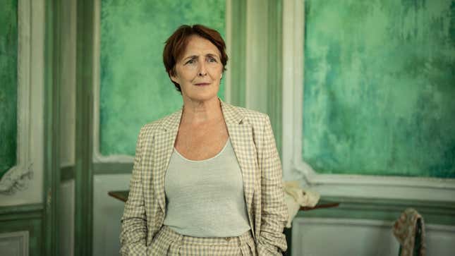 Image for article titled Killing Eve offers up a series of face-offs in a taut and conflicted episode