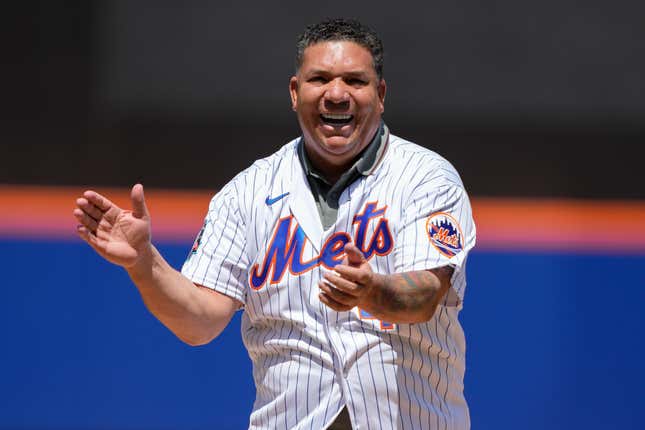 Big Sexy is calling it a career — 5 years after his final pitch