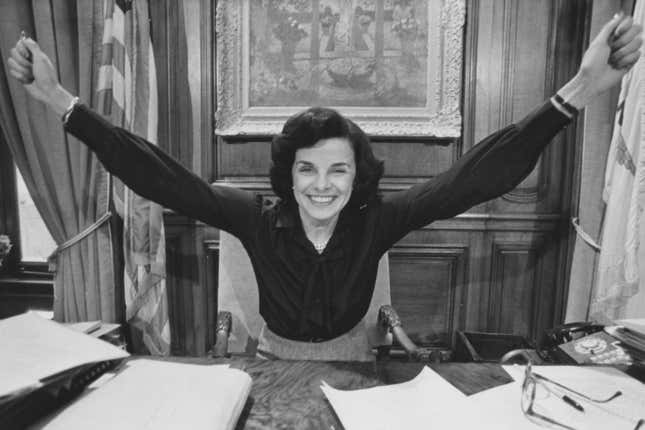 Feinstein in ihrem Büro im Rathaus von San Francisco im Jahr 1978, nachdem sie zur Bürgermeisterin von San Francisco gewählt wurde.