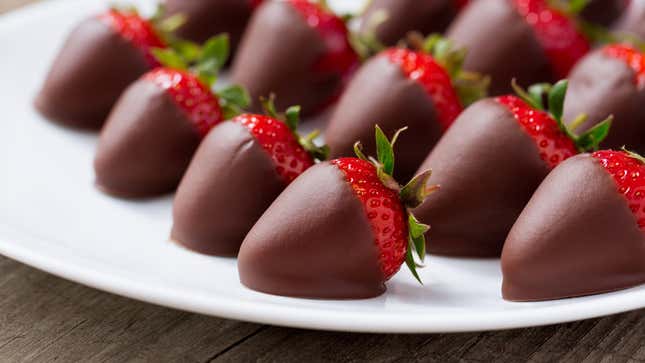 Image for article titled You’re Making Chocolate Covered Strawberries All Wrong