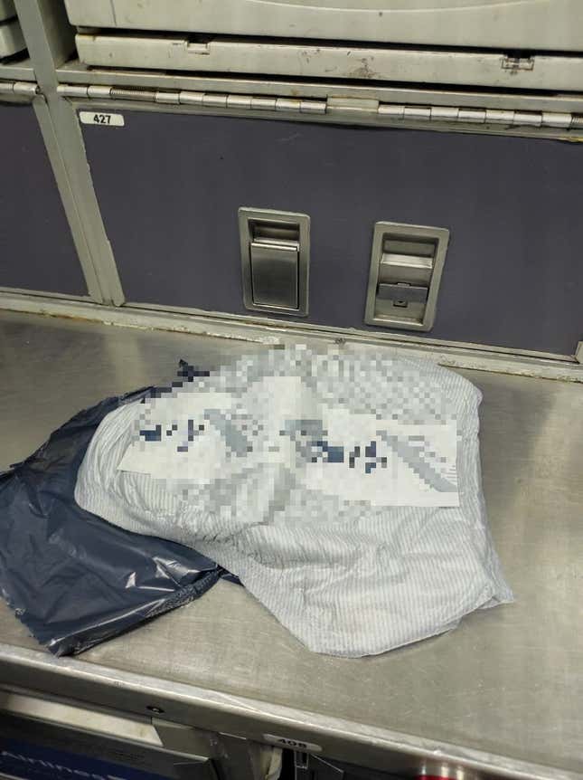 Image for article titled An Adult Diaper Caused A Bomb Scare That Diverted A Florida Flight