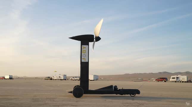 Image for article titled This Wind-Powered Car Goes Fast Enough To Break Physics