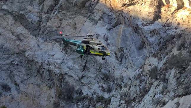 A photo of the helicopter from the emergency sos video