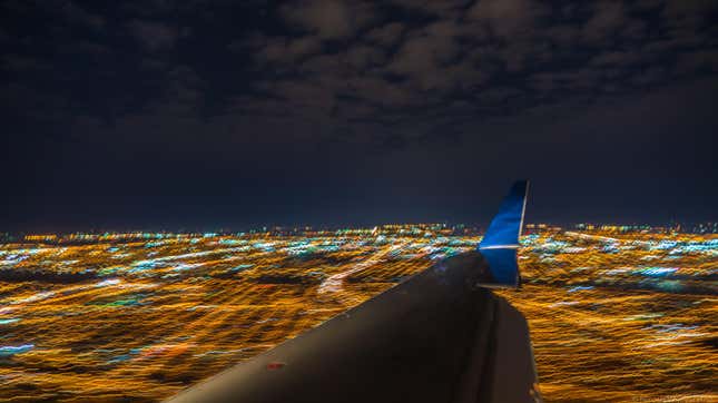 Imagen para el artículo titulado Delta Airlines está probando los satélites de Starlink para el Wi-Fi de sus aviones