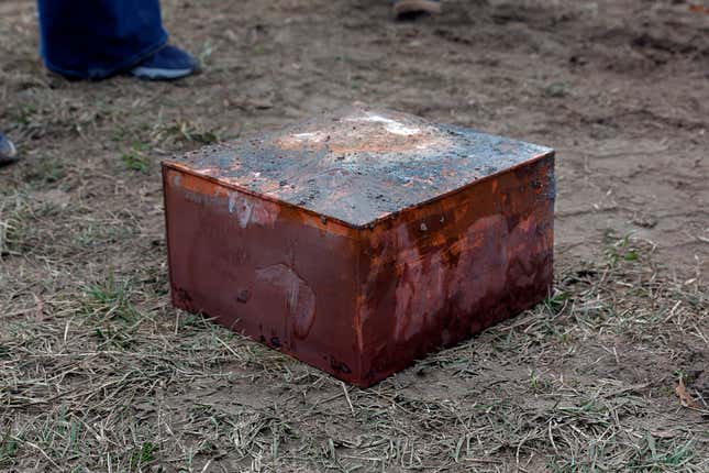 Image for article titled Second Time Capsule Discovered at the Former Site of the Now Removed Robert E. Lee Statue