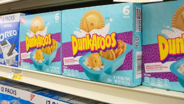 Dunkaroos boxes on grocery store shelf